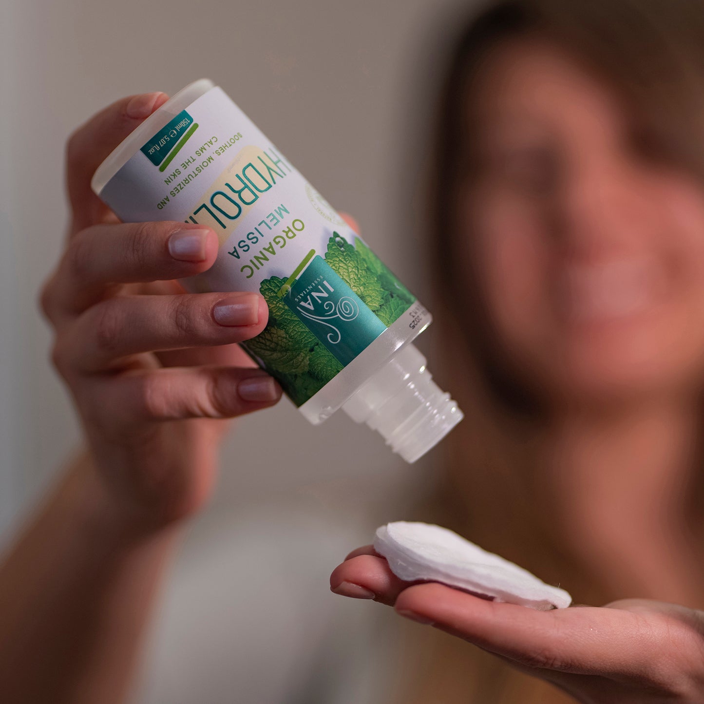 Acqua alla Melissa Bio - Hydrolina per Dermatiti e Irritazioni cutanee