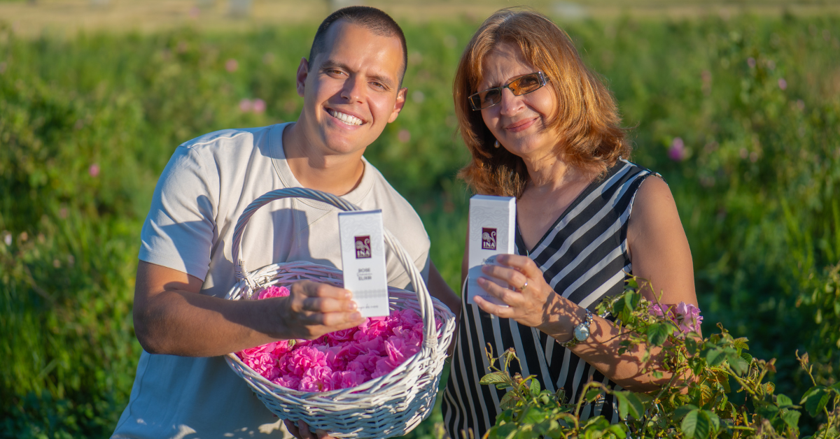 Bakuchiol o retinolo: quale ingrediente per il contorno occhi