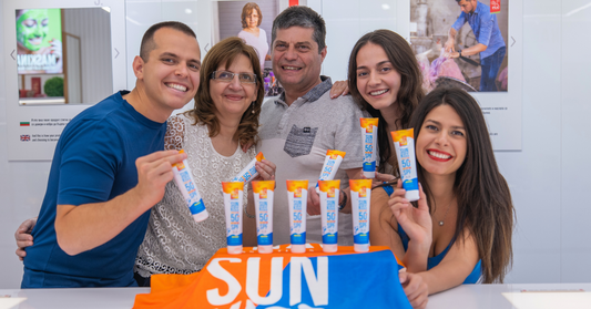 Nuovo schermo solare naturale per viso e corpo SPF50+ con Abete Bianco Organico