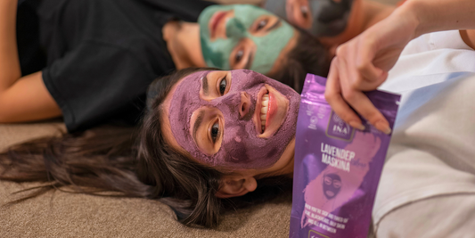 Trattamento domestico naturale contro l'acne di InaEssentials