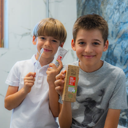 Acquista 3 Dentifrici Ina Dent-All, Ricevi Gratis 1 Colluttorio allo Scotanon Abete Bianco Biologico