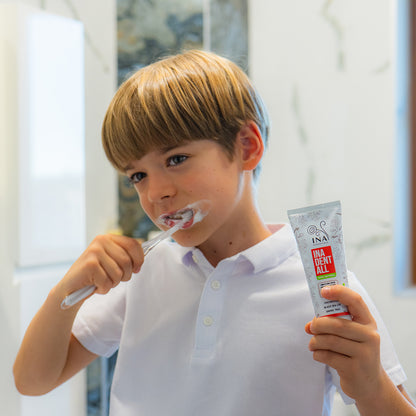Acquista 3 Dentifrici Ina Dent-All, Ricevi Gratis 1 Colluttorio allo Scotanon Abete Bianco Biologico