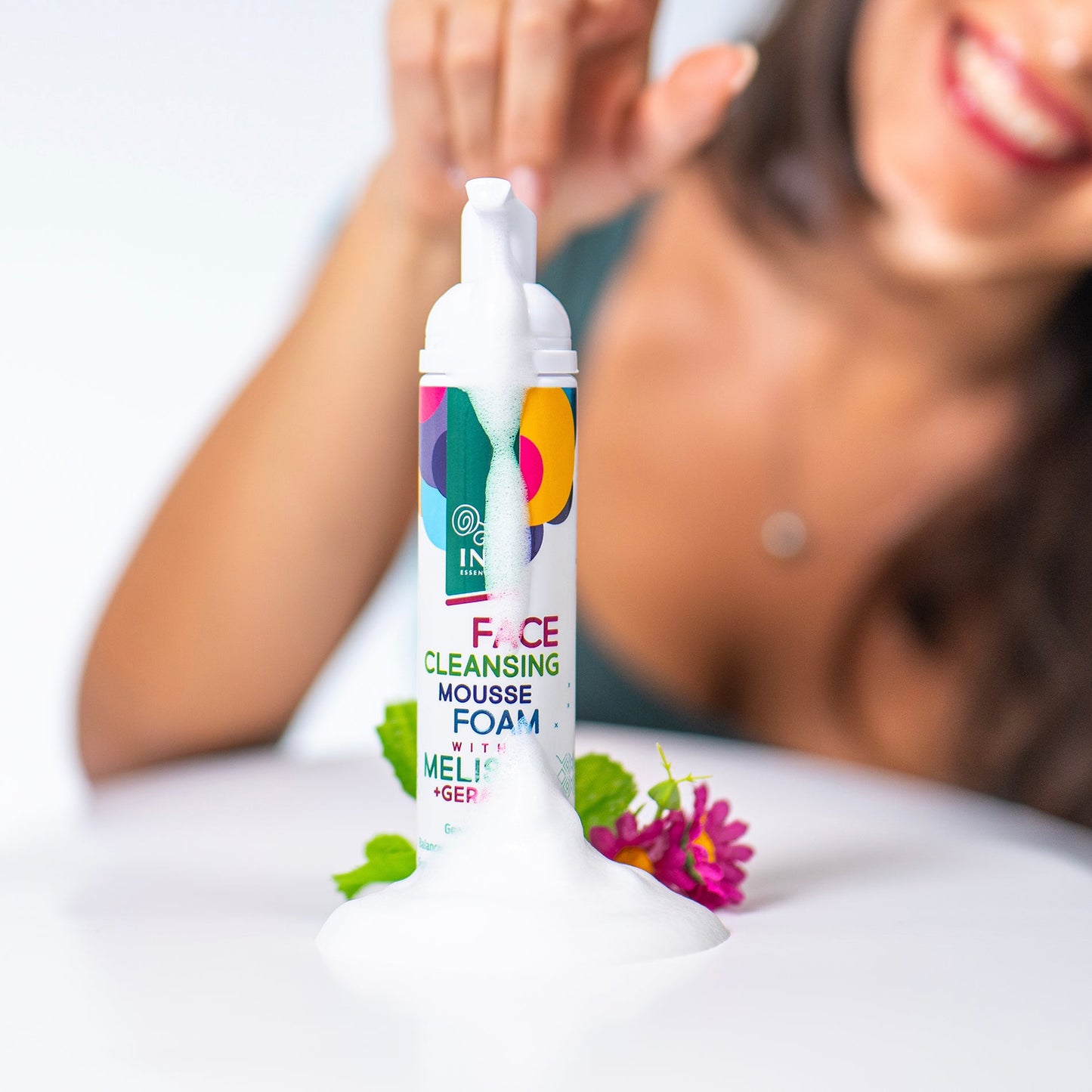 ACCESSO SPECIALE Schiuma Detergente Naturale per il Viso con Melissa e Geranio - per tutti i tipi di pelle