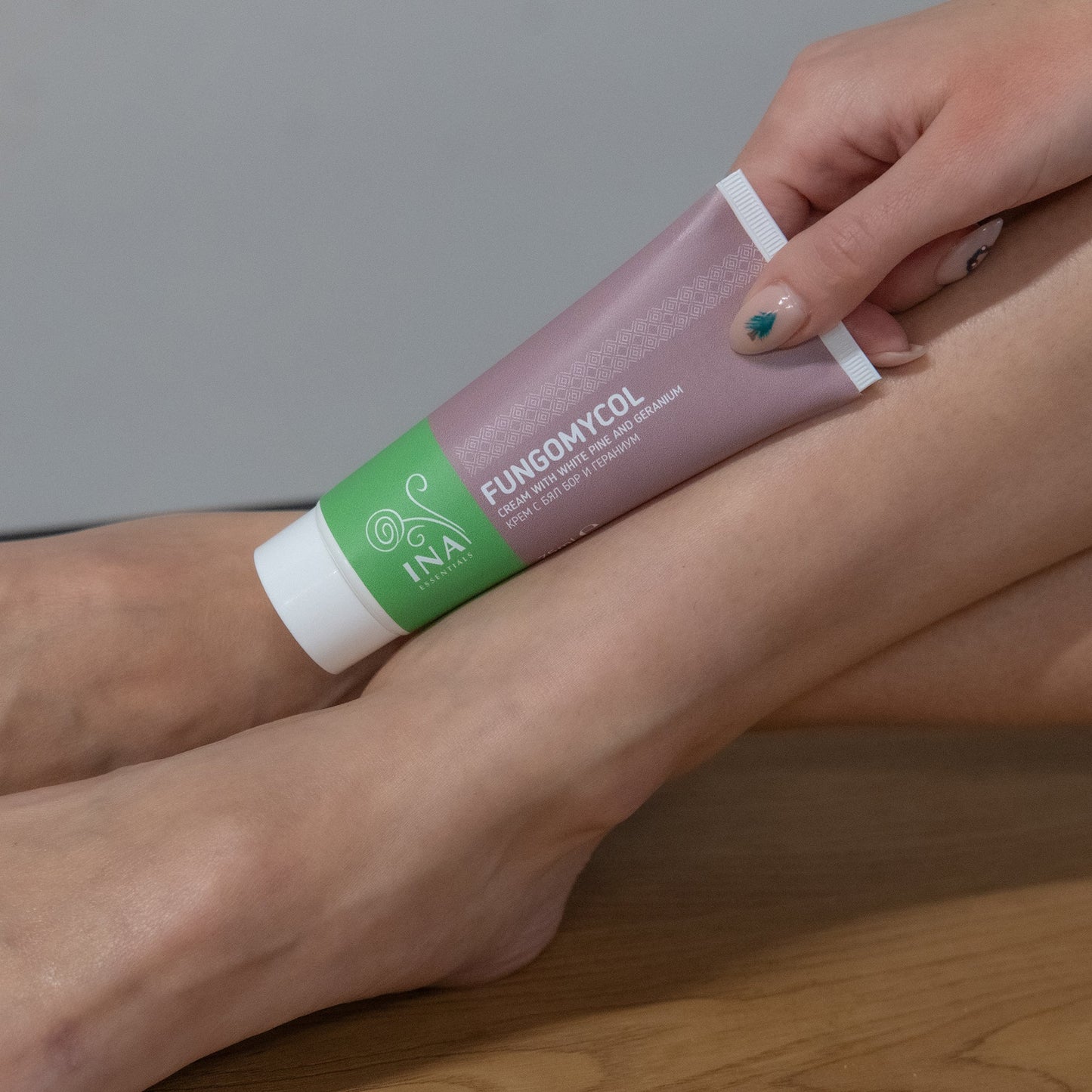 ACCESSO SPECIALE Crema 2 in 1 per Funghi delle unghie e pelle secca e screpolata - con Pino bianco, Urea e Geranio